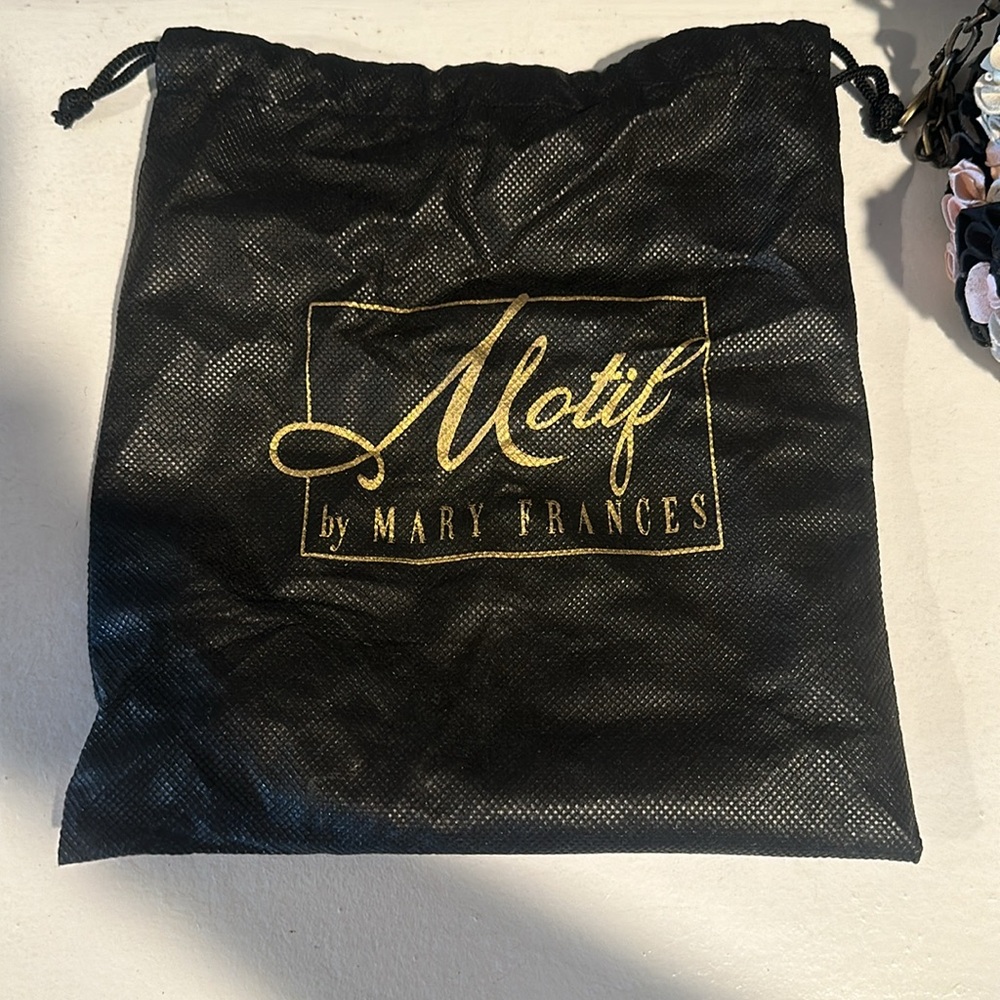Beautiful Mary Francis handbag - Picture 6 of 7